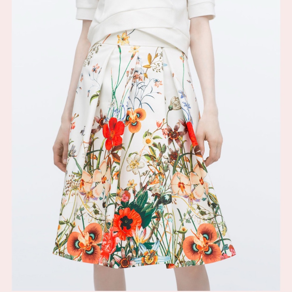 Zara Red and White A-Line Knee-Length Skirt Sz XS